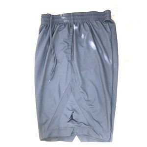 MENS XL JORDAN BASKETBALL SHORTS